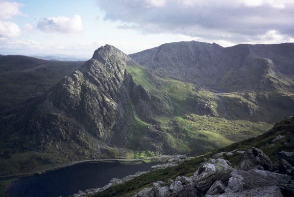 Tryfan (photo: Bert Barnett)