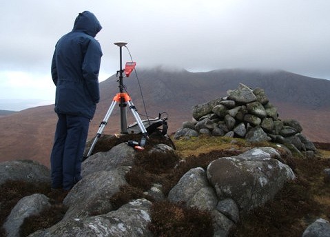 The surveyors at work on Sail Chalmadale (photo: John Barnard)