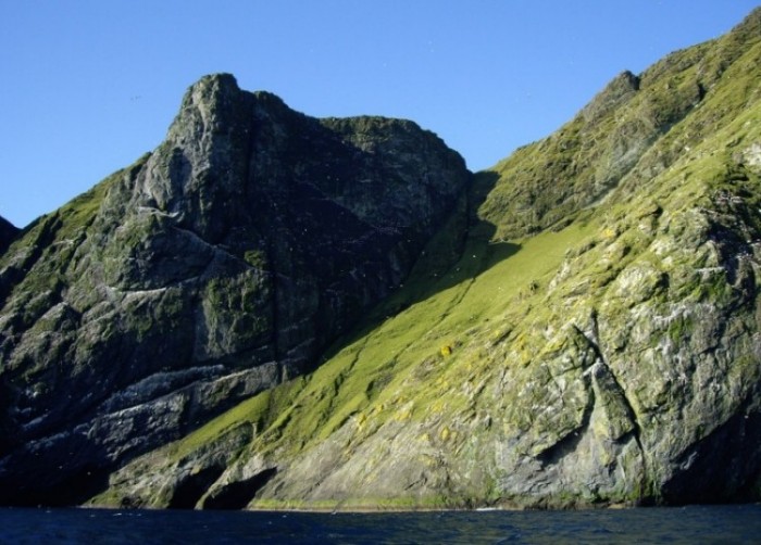 Boreray landing site (left) and ascent route (photo: Rob Woodall)