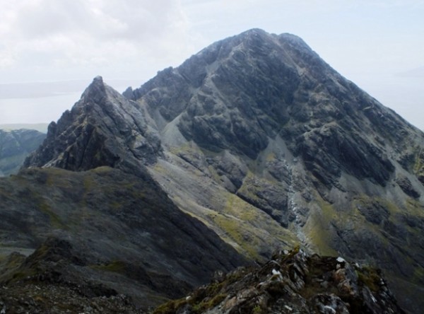 Clach Glas and Bla Bheinn (photo: Jonathan Appleby)