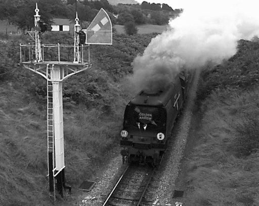 The col separating Nine Barrow Down from Swyre Head